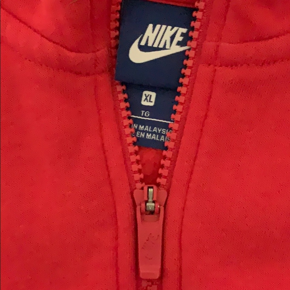 Nike jacket/hoodie - Picture 3 of 4